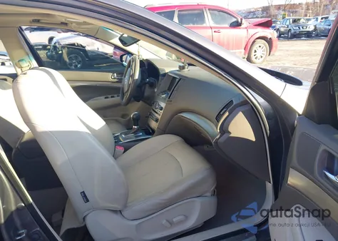 2013 Infiniti G37X z USA, uszkodzony, nr VIN JN1CV6AR7DM754366